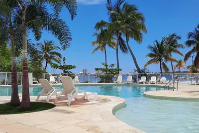 Image de spacieux 2  chambres : magnifique appartement dans résidence avec piscines