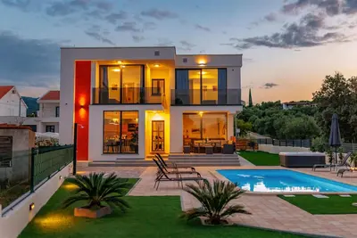 Image de Superbe maison Ă Drace avec sauna