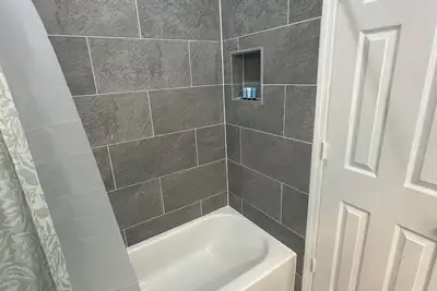 5 minutes away from Jfk