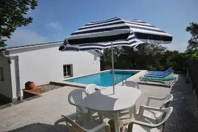 Image de Club Villamar - Belle villa avec garage, jardin, barbecue et piscine privée.