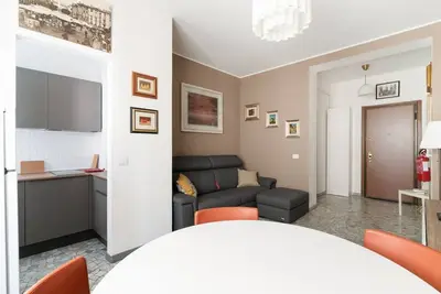 Image de Apartment with Balcony 50 m from M1 Pasteur