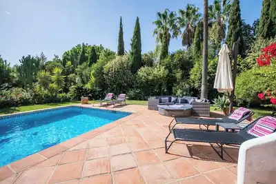 Image de Impressive Villa Dazura in Valtocado. Mijas