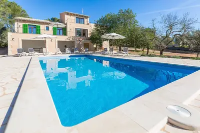 Image de ROMANÍ Des Figueral - Beautiful villa with private pool and great Bbq area, perfect for f