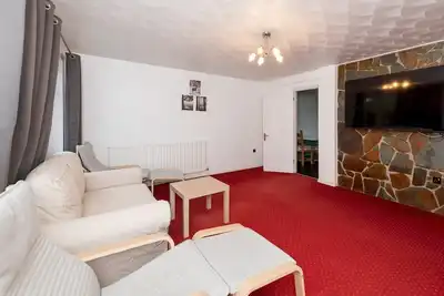 Image de Pass the Keys | Detached family home with garden and free parking