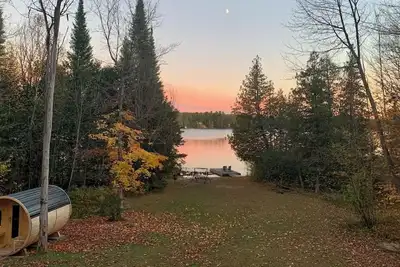 Image de Upscale Lakehouse, Private Sauna, Great Views, Great Fishing! Pet-Friendly