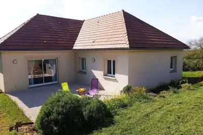 Image de Maison de vacances La Chapelle sous Brancion pour 1 - 4 personnes avec 2 chambres Ă coucher - Maison