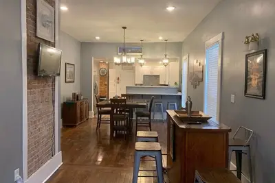 Image de Minutes to Beale 4br/3ba Sfh