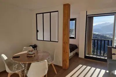 Perle rare avec vue incroyable sur tout Briançon