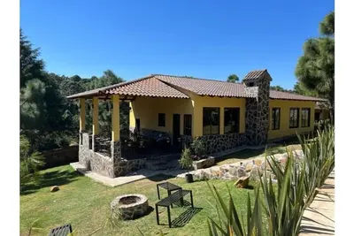 Image de Cabin No. 8 Mazamitla Forest Gate.