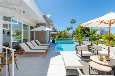 Unique & Luxurious Villa with Heated Pool!