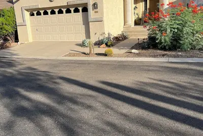 Image de Luxury view home, outdoor dining, pool and spa sleeps 3, No pets