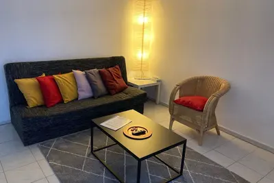 Image de On the A8 & yet close to the city! Apartment for max. 5 guests with good connections A8-B10-S1
