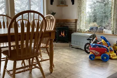 Image de Beautiful one level home with finished basement