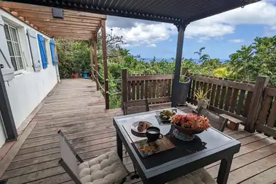 Image de Villa paisible, jardin arboré, à 5mn de la plage et du centre ville du carbet