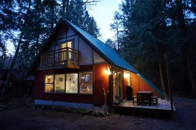 Welcoming cabin in Mt. Hood Corridor