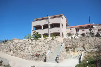 Image de Njaco - Traditional One Bedroom Apartment with Balcony and Sea View