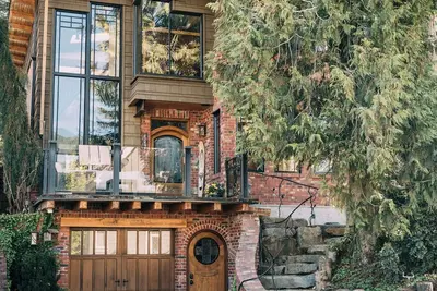 Image de Cottage in Cultus Lake!