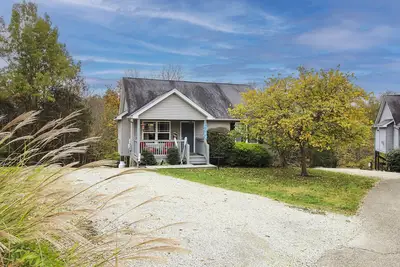 Image de Boating, bourbon and high speed internet, oh my!