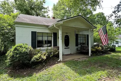 Image de Perfect Bourbon Trail Couple Getaway