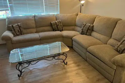 Image de Newly Renovated Downtown Apartment