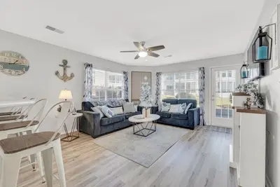 Image de Luxury Decor Beach House Condo, 2 bd2 bth, Family Friendly and 7 night Discount