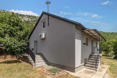 Image de Superbe maison à Karlobag avec WiFi