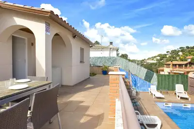 Image de 02fer1 - Maison avec piscine privé dans une zone residentialle