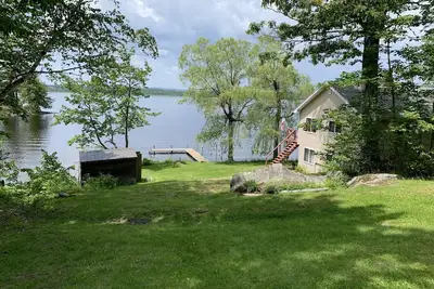 Image de Beautiful sunsets at waterfront cottage on Snow Pond in the Belgrade Lakes.