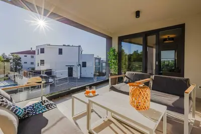 Image de Appartement Sol 2, avec balcon