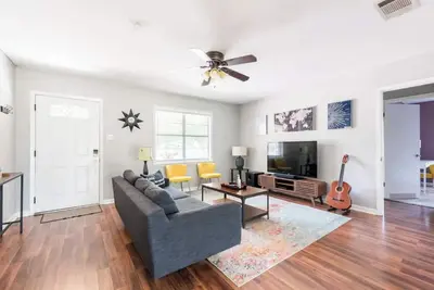 Image de Backyard Oasis in South Austin