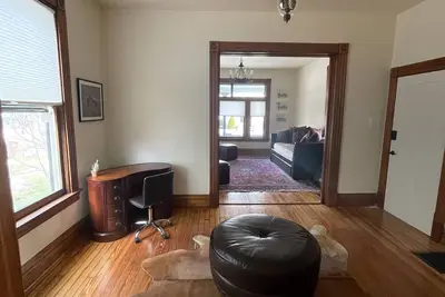 Image de Recently Remodeled Historic House close to downtown