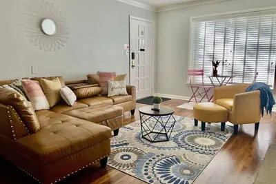 Image de Cozy Urban Oasis