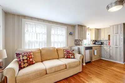 Comfortable home steps from beach with deck, grill, & washer/dryer