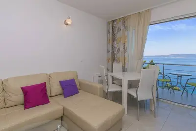 Appartement de deux chambres avec le balcon et la vue sur le mer Brela, Makarska (A-20739-a)