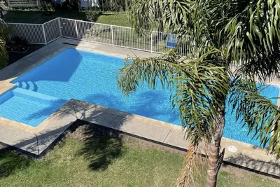 Image de Bright beachside 3 bedroom flat in Manly with pool!