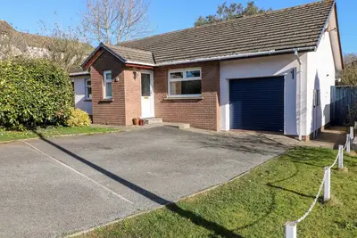 Image de 1 Gloucester Way, pet friendly, with hot tub in Pembroke Dock