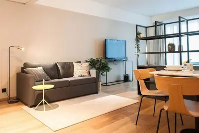 Image de Explore Downtown Antwerp! 4 Large Units w/ Kitchen! Covered Parking, Bike Rental