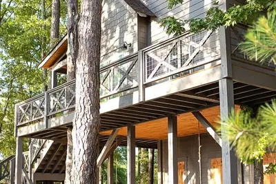 Image de The Treehouse at River Rocks Landing