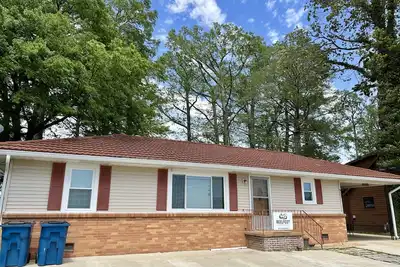 Image de Relaxing, Lakefront & Roomy Great for fishing, duck hunting, & family gatherings