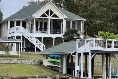Image de Waterfront/Pea Hill Creek, Boathouse, Linens, Recent Remodel, Outdoor Fireplace