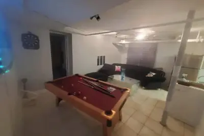 Image de Peaceful place Great location food markets transportation downtown lake Michigan