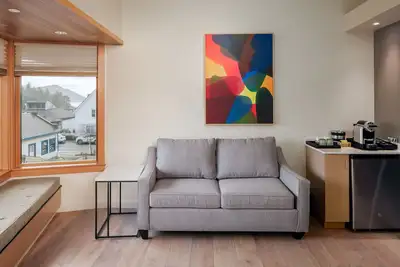 Image de Yellow - Comfortably Accessible
