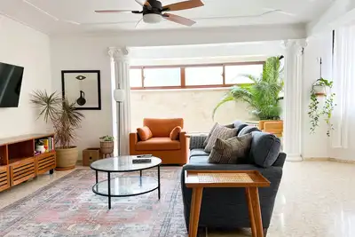 Image de 3br Peaceful & Spacious Oasis, Centrally Located