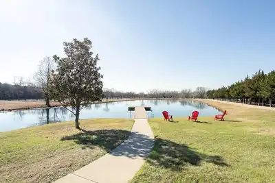 Image de Texas Ranch House with 5 bedrooms & Fish Pond