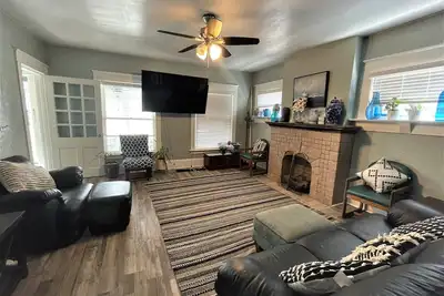 Image de Brick house in Historic \"Milionaire's Row\" Neighborhood - 10mins to Presque Isle