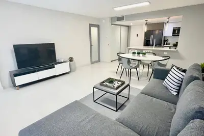 Image de Cb16b2-Small 2 bedrooms-Ocean & Pool View, balcony