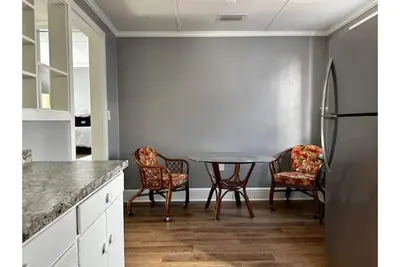 Furnished Historic Duckpond Apt