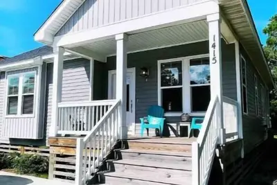 Image de PerSEA cottage. Centrally located. One level 3br2b