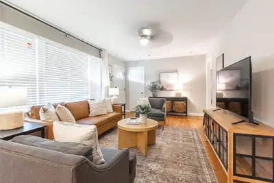 Image de Cozy Three-bedroom home 15 minutes from downtown Kansas City