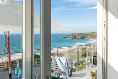 Image de Blue Yonder - a house that sleeps 6 guests in 3 bedrooms